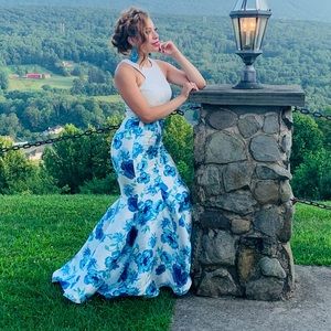Bdarling mermaid floral skirt with crop top. Only worn once.